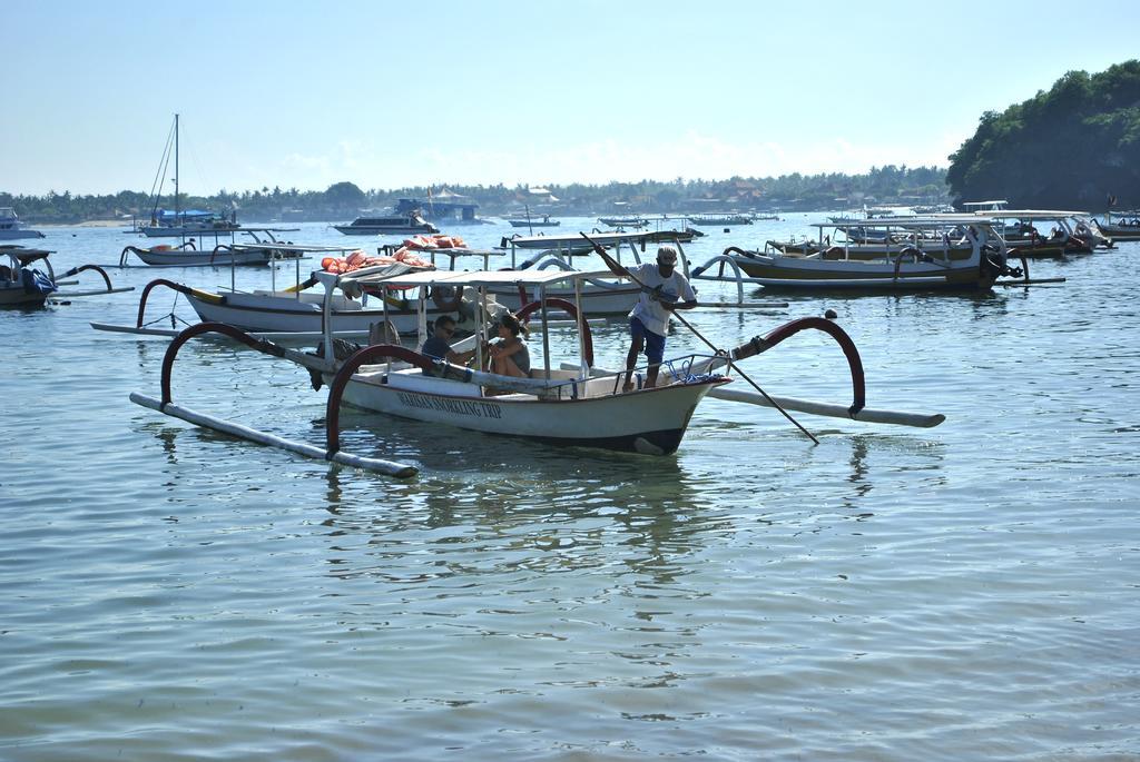 Отель Damara Lembongan Нуса-Лембонган Экстерьер фото